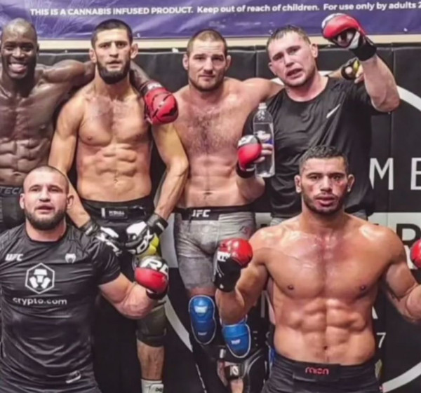 Чимаев &mdash; Стрикленд бой, дата и время, UFC 328, противостояние Хабиба Нурмагомедова и Конора Макгрегора