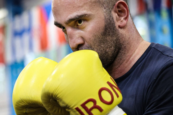 Мурат Гассиев, чемпион мира по версии WBA в супертяжёлом весе, возможные соперники, отмена боя с Тони Йока, подробности Мурат Гассиев, чемпион мира по версии WBA в супертяжёлом весе, возможные соперники, отмена боя с Тони Йока, подробности